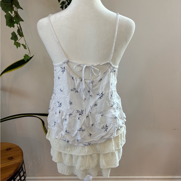 Hollister White Camisole with Blue Floral Print - Picture 2 of 4